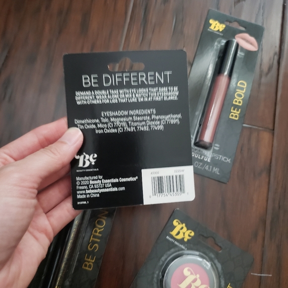 Beauty Essentials Bundle (4 pack) - Picture 9 of 9